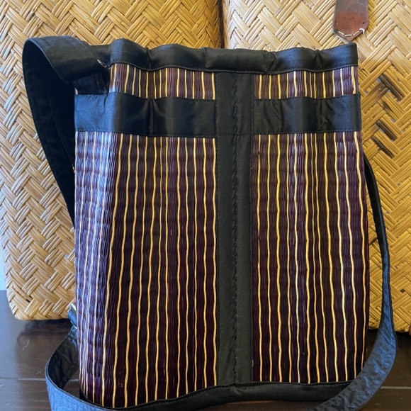 Basket of Cambodia Handbag / Brown / Adjustable Shoulder Crossbody / Medium - Picture 4 of 6